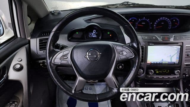 KG모빌리티(SsangYong) Korando 투리스모 4WD TX 9인승, 2016 15