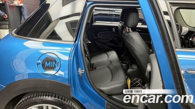 Mini Cooper 3세대, 2022 12