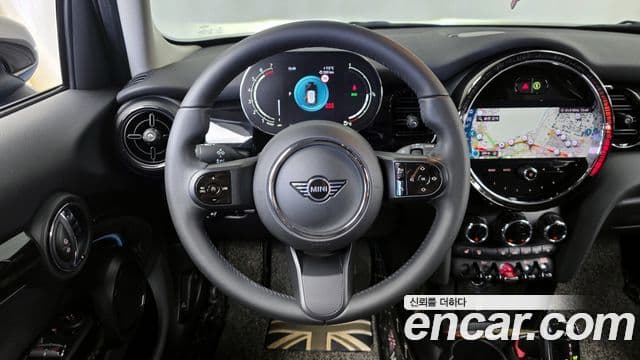 Mini Cooper 3세대, 2022 13