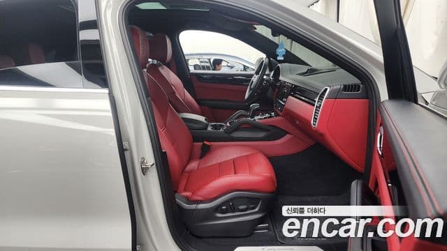 Porsche Cayenne (PO536) 3.0 купе, 2023 11