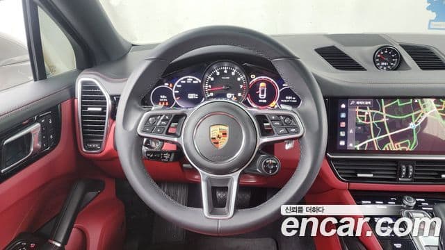 Porsche Cayenne (PO536) 3.0 купе, 2023 13