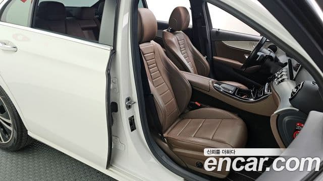 Mercedes-Benz E-класс W213 Avantgarde, 2021 12