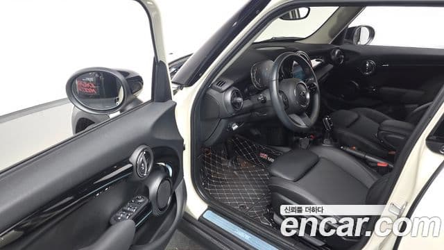 Mini Cooper 3세대, 2022 11