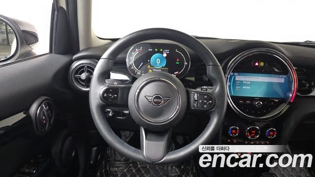 Mini Cooper 3세대, 2022 13