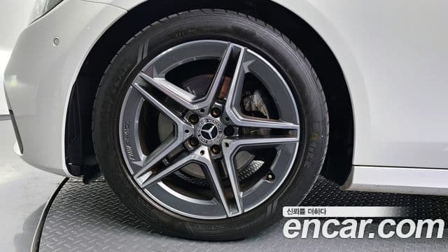 Mercedes-Benz E-класс W213 AMG Line, 2023 все фото