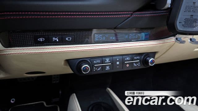 Ferrari F8 스파이더 3.9 V8, 2022 17