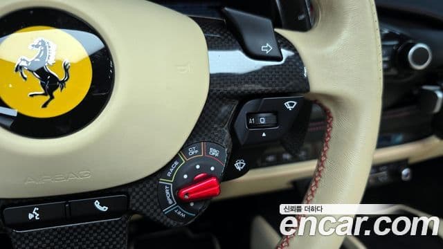 Ferrari F8 스파이더 3.9 V8, 2022 18