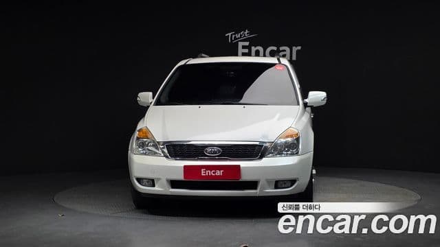 Kia Carnival R Premium, 2012 3