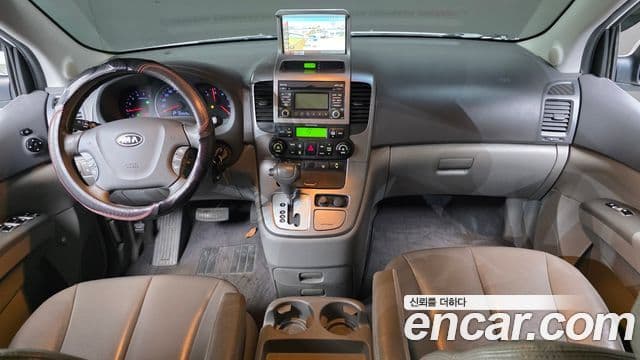 Kia Carnival R Premium, 2012 7