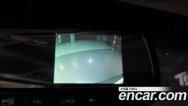 Kia Carnival R Premium, 2012 16