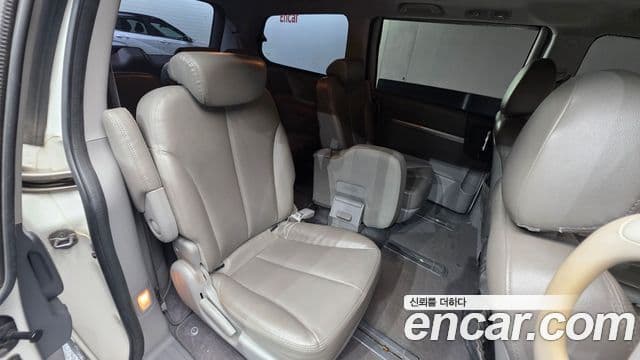 Kia Carnival R Premium, 2012 19