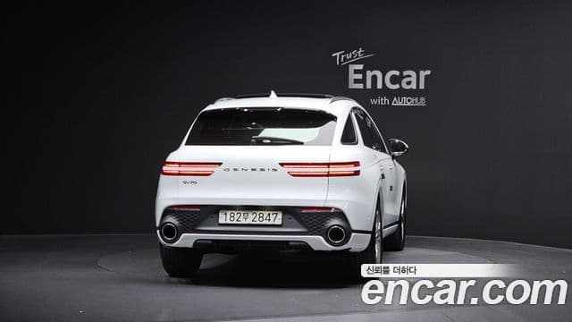 Genesis GV70, 2022 4