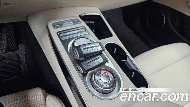 Genesis GV70, 2022 9