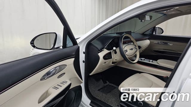 Genesis GV70, 2022 10