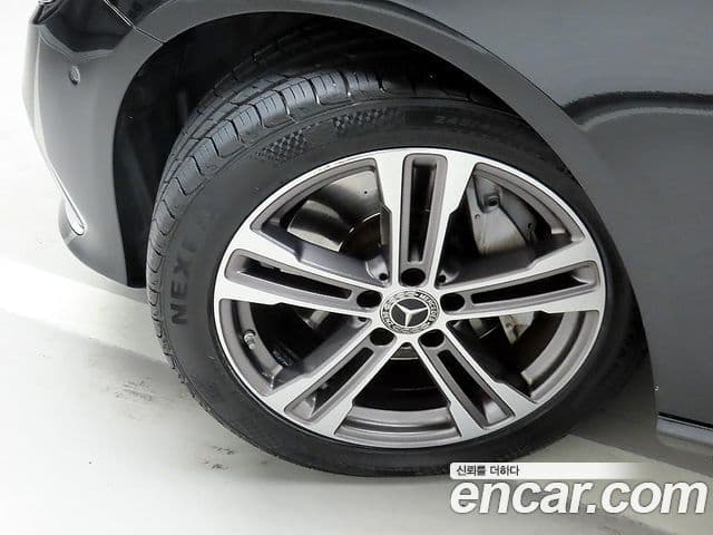 Mercedes-Benz E-класс W213 Avantgarde, 2022 19