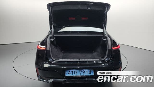 BMW i7 (G70) eDrive 50 M Sport, 2024 20