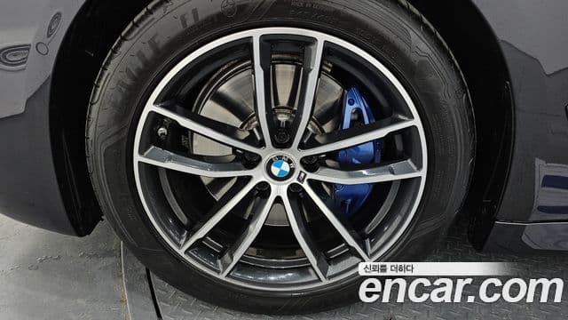 BMW 5시리즈 (G30) 520i M Sport, 2022 все фото