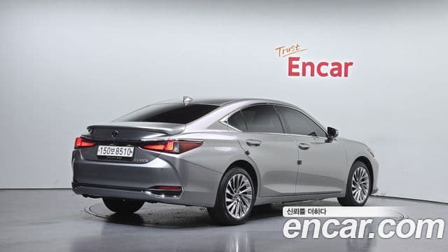 Lexus ES300h 7세대 Luxury Plus, 2023 2