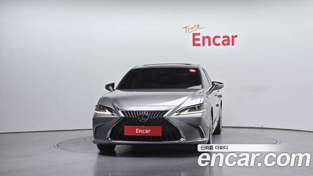 Lexus ES300h 7세대 Luxury Plus, 2023 3