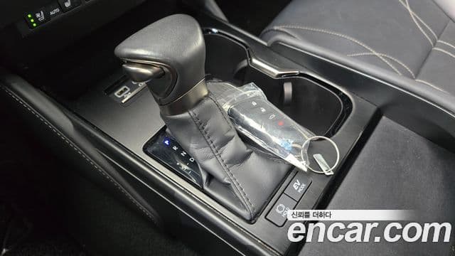 Lexus ES300h 7세대 Luxury Plus, 2023 9