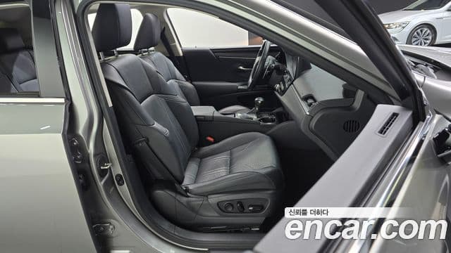 Lexus ES300h 7세대 Luxury Plus, 2023 12