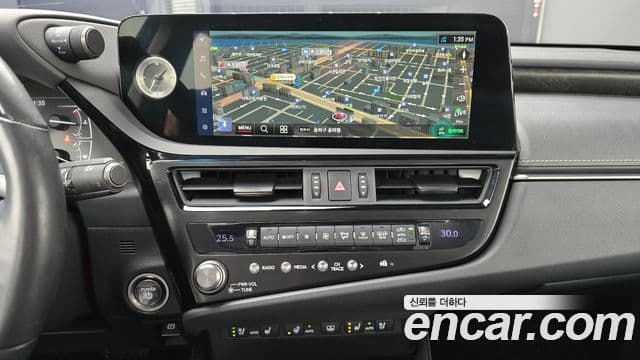 Lexus ES300h 7세대 Luxury Plus, 2023 14