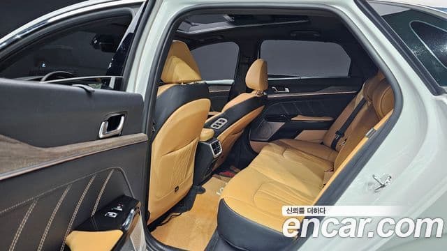 Kia K5 3세대 Signature, 2023 12