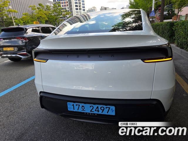 Tesla модель Y, 2025 все фото