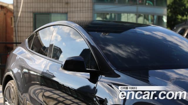 Tesla модель Y, 2025 3