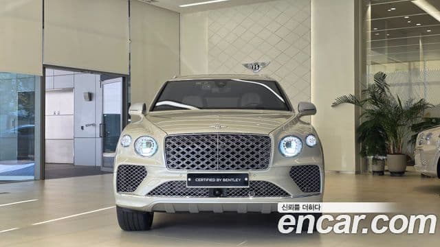 Bentley Bentayga 4.0 V8 EWB Mulliner, 2025 2