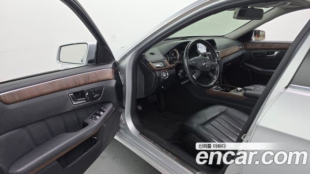 Mercedes-Benz E-класс W212 E300 Elegance, 2013 12