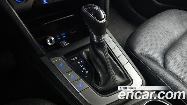 Hyundai Avante AD 1.6 GDI Smart, 2016 9