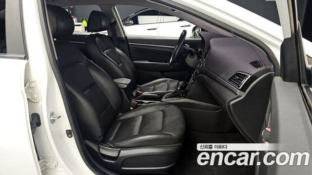 Hyundai Avante AD 1.6 GDI Smart, 2016 10