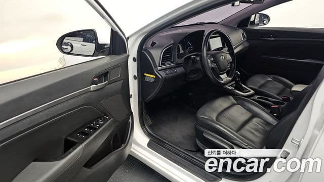 Hyundai Avante AD 1.6 GDI Smart, 2016 11