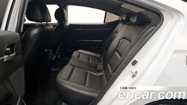 Hyundai Avante AD 1.6 GDI Smart, 2016 12