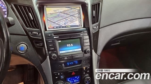 Hyundai Sonata The / новый 브릴리언트 LPI Modern(для людей с инвалидностью), 2013 17