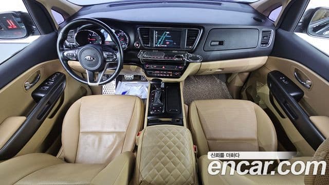 Kia All New Carnival Luxury, 2017 7
