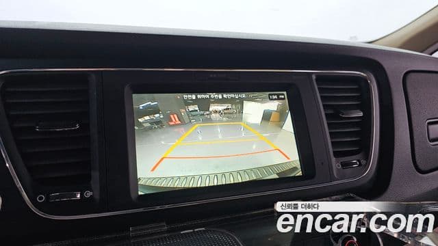 Kia All New Carnival Luxury, 2017 17