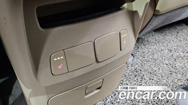 Kia All New Carnival Luxury, 2017 19