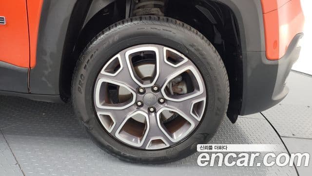 Jeep Renegade 2.0 дизель Limited AWD, 2016 все фото