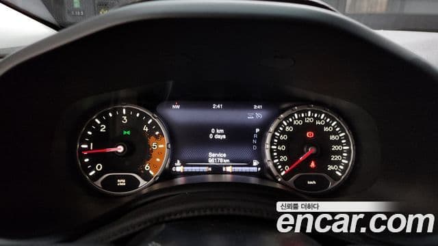 Jeep Renegade 2.0 дизель Limited AWD, 2016 8