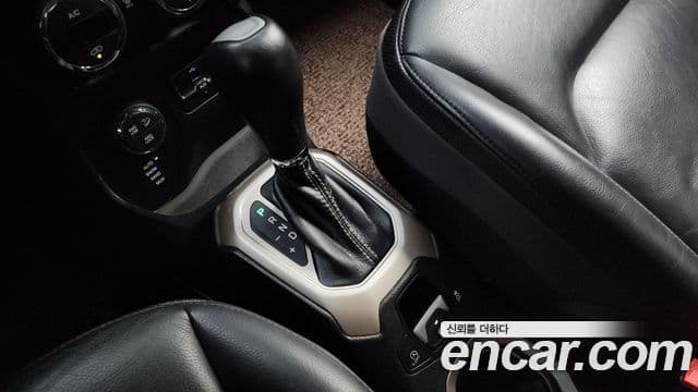 Jeep Renegade 2.0 дизель Limited AWD, 2016 9