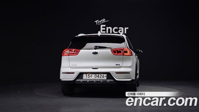 Kia Niro Prestige, 2017 4