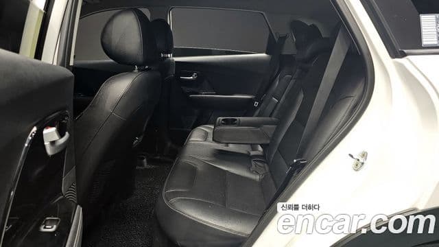 Kia Niro Prestige, 2017 12