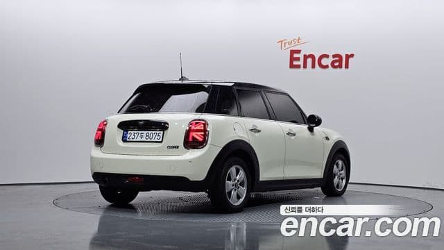 Mini Cooper 3세대, 2019 2