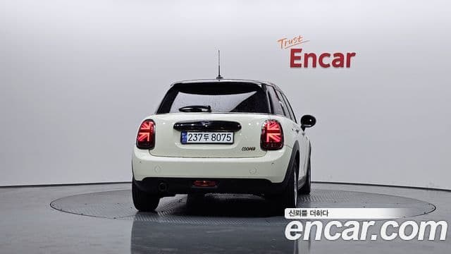 Mini Cooper 3세대, 2019 4