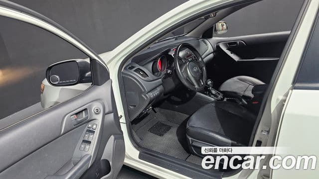 Kia Forte Eco Plus, 2011 10