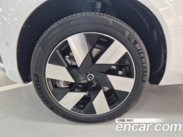 Volvo XC60 2세대 T8 Ultra Bright, 2025 все фото