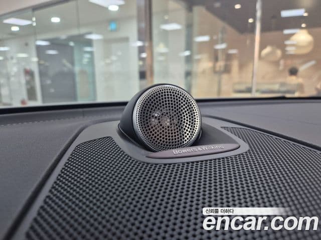 Volvo XC60 2세대 T8 Ultra Bright, 2025 17