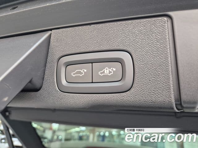 Volvo XC60 2세대 T8 Ultra Bright, 2025 19